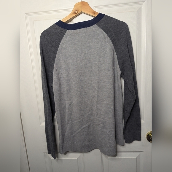 L.L. Bean Womens Small Sweater 100% Merino Wool Gray Long Sleeve Pullover Flaws - Picture 2 of 6